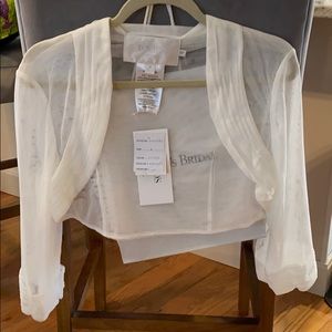 NWT - David’s Bridal Pleated Tulle Shrug in Ivory